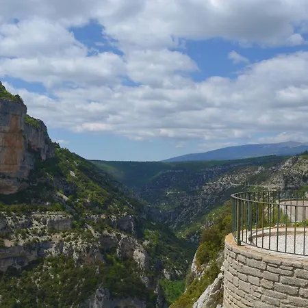 Hotel Le Nesk Ventoux - 3*